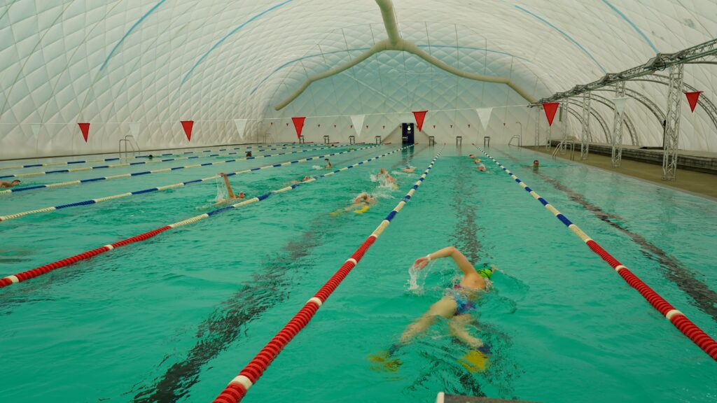 100 x 100m Schwimmevent